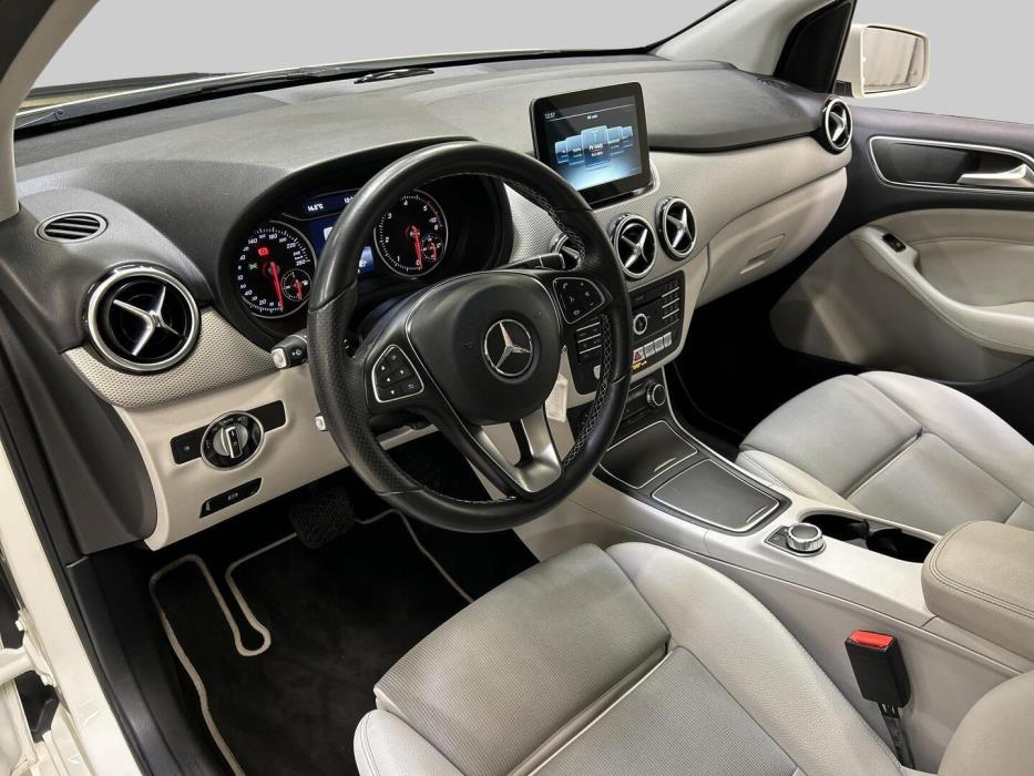 MERCEDES-BENZ B 2016