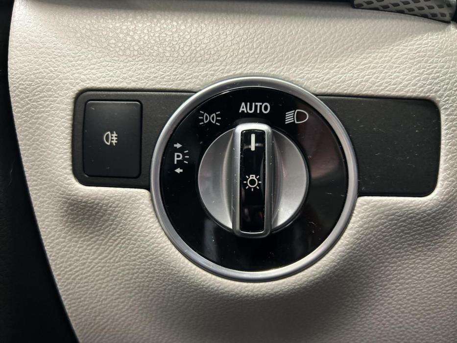 MERCEDES-BENZ B 2016