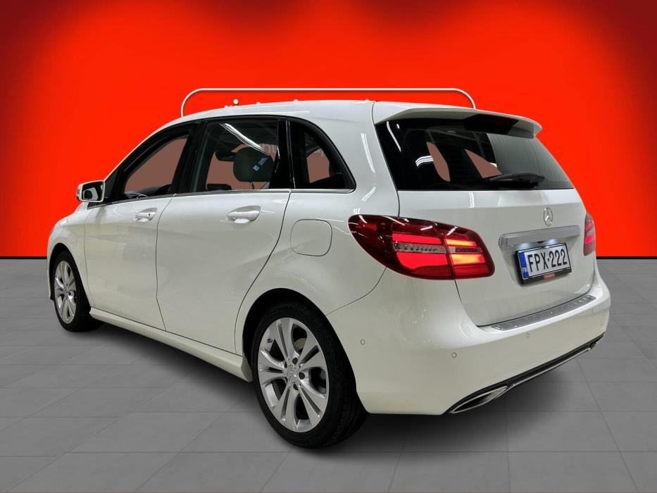 MERCEDES-BENZ B 2016
