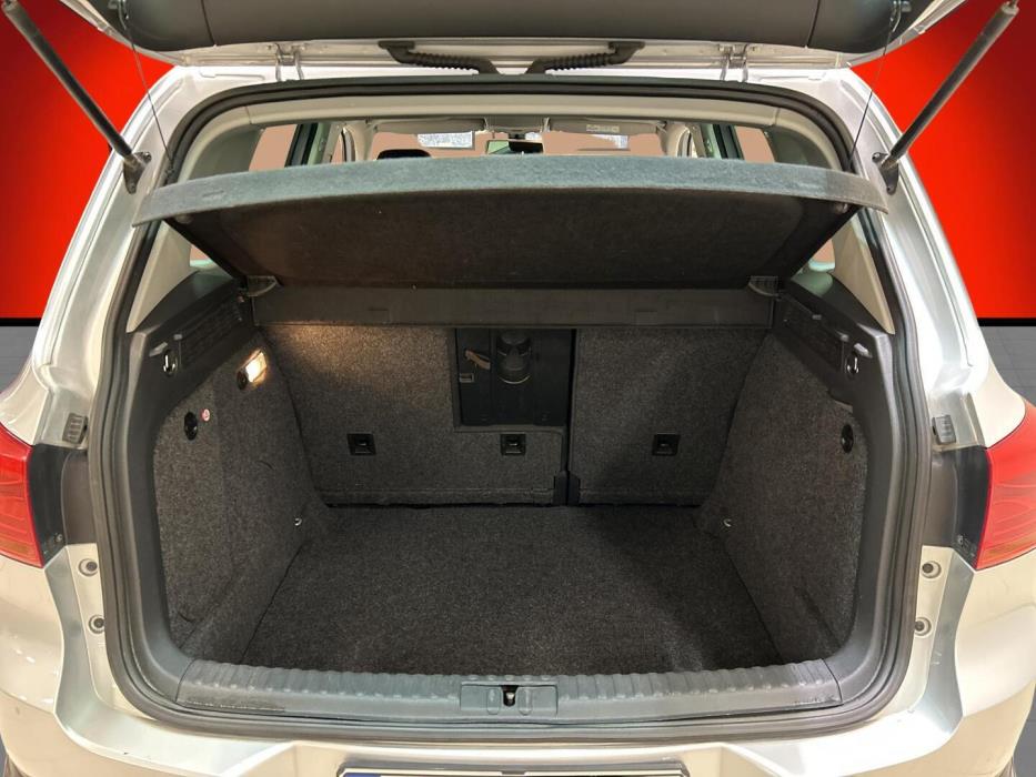 VOLKSWAGEN Tiguan 2015