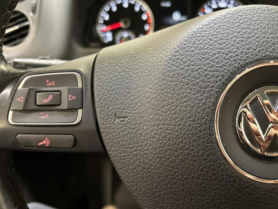 VOLKSWAGEN Tiguan 2015
