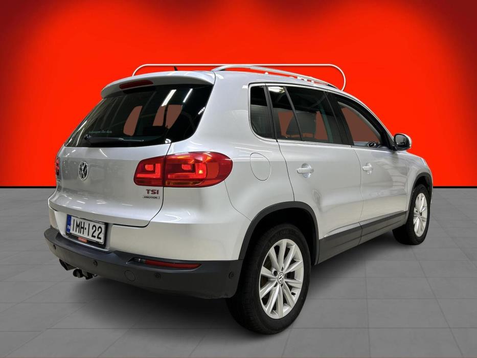 VOLKSWAGEN Tiguan 2015