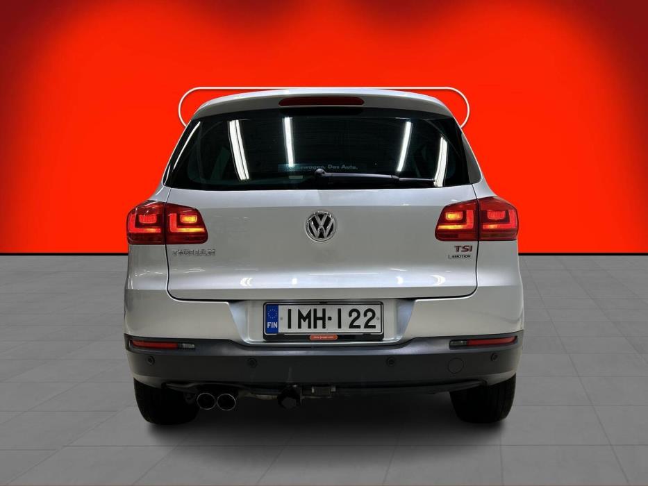VOLKSWAGEN Tiguan 2015