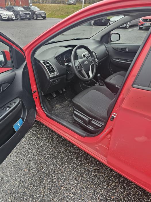 HYUNDAI i20 5d 2013