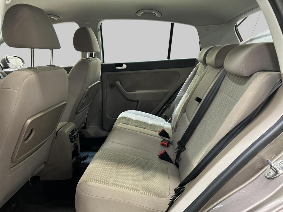 VOLKSWAGEN Golf Plus 2011