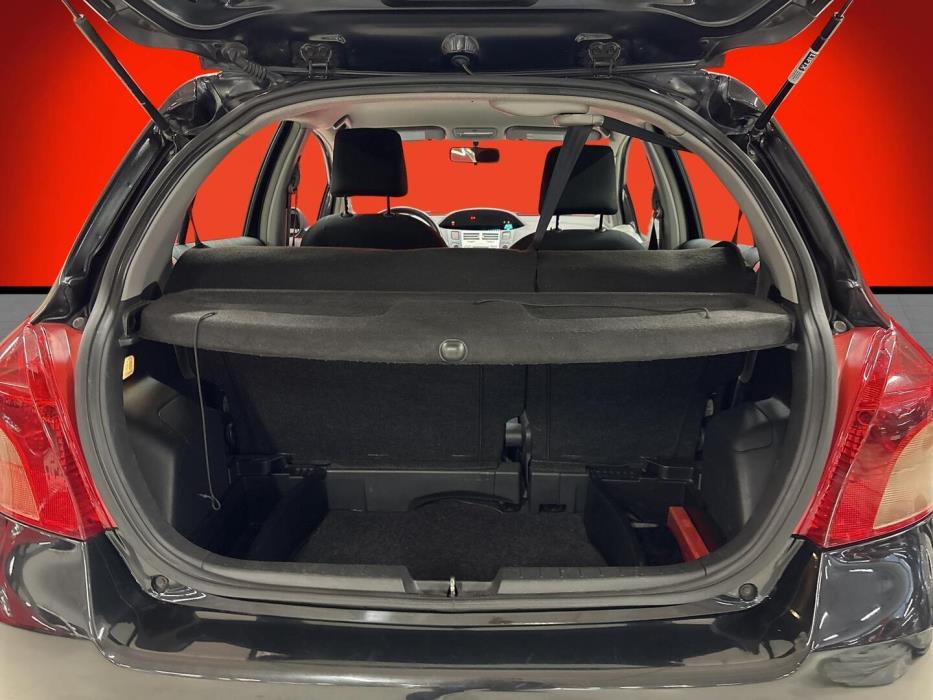 TOYOTA Yaris 2008