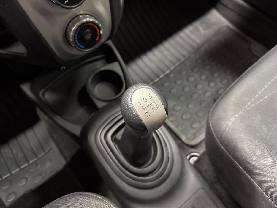 TOYOTA Yaris 2008