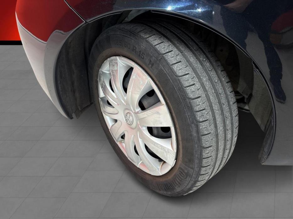 TOYOTA Yaris 2008