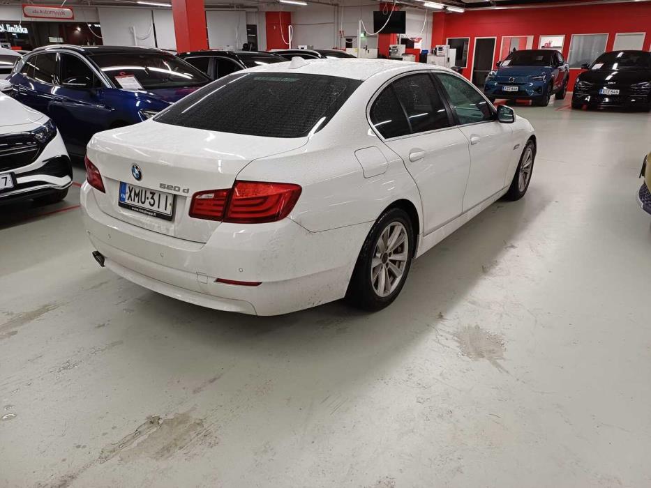 BMW 520 2011