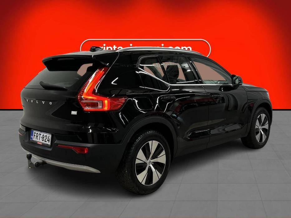 VOLVO XC40 2021