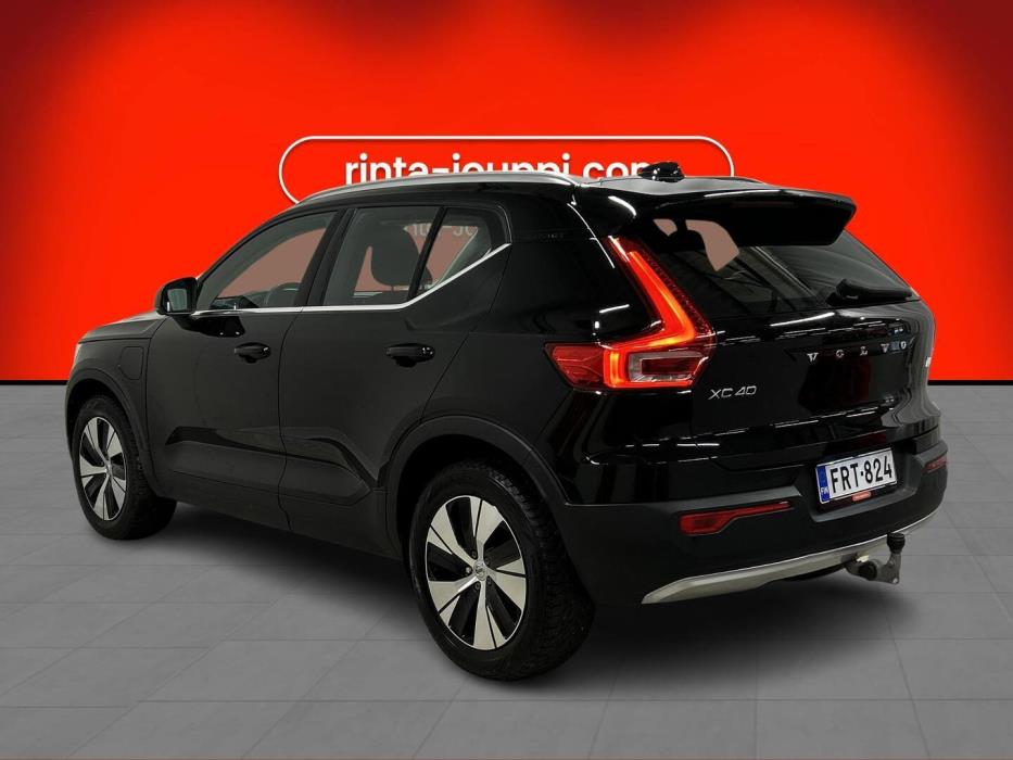 VOLVO XC40 2021