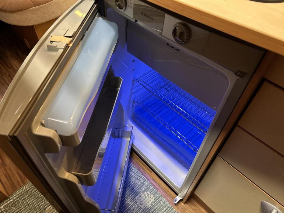 BÜRSTNER NEXXO T 687 2010