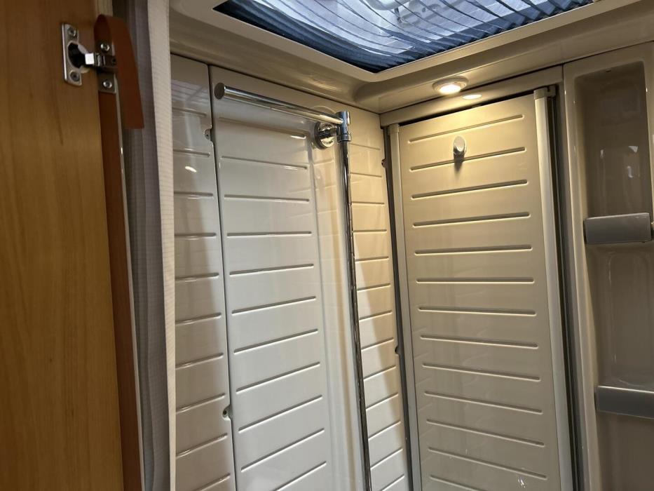 BÜRSTNER NEXXO T 687 2010