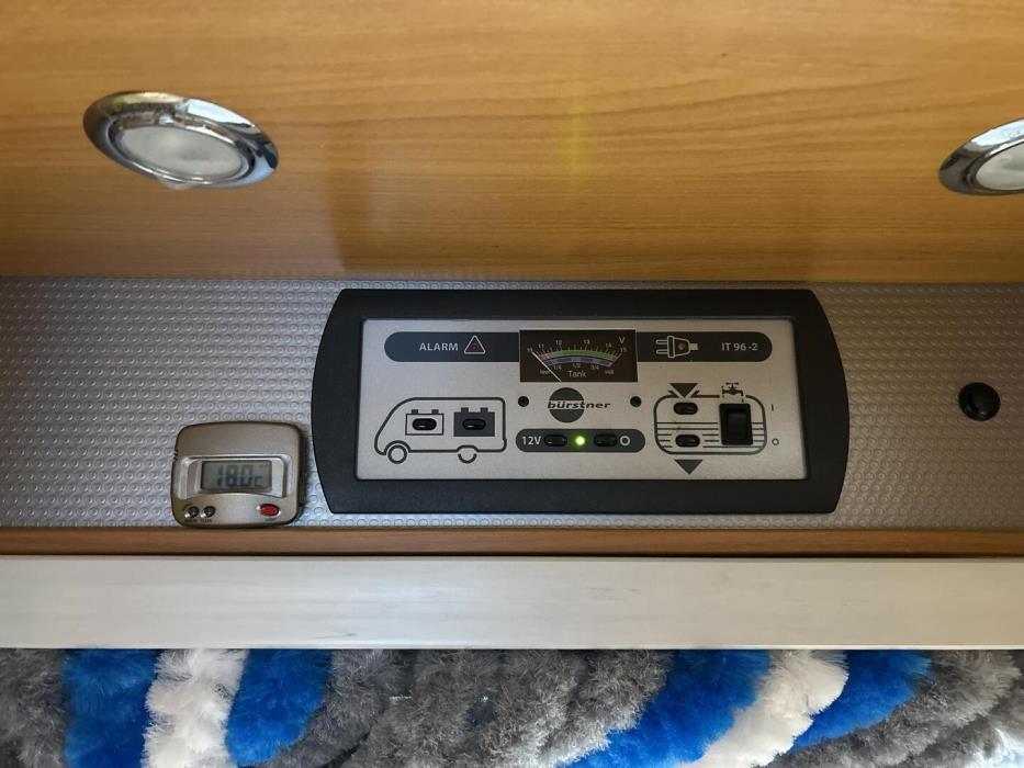 BÜRSTNER NEXXO T 687 2010