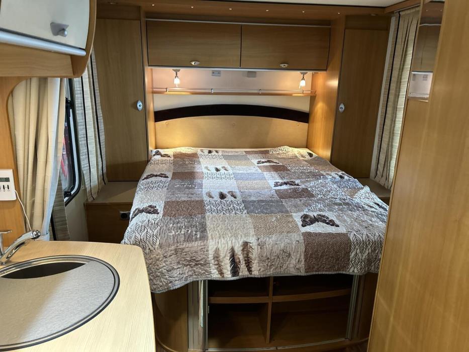 BÜRSTNER NEXXO T 687 2010