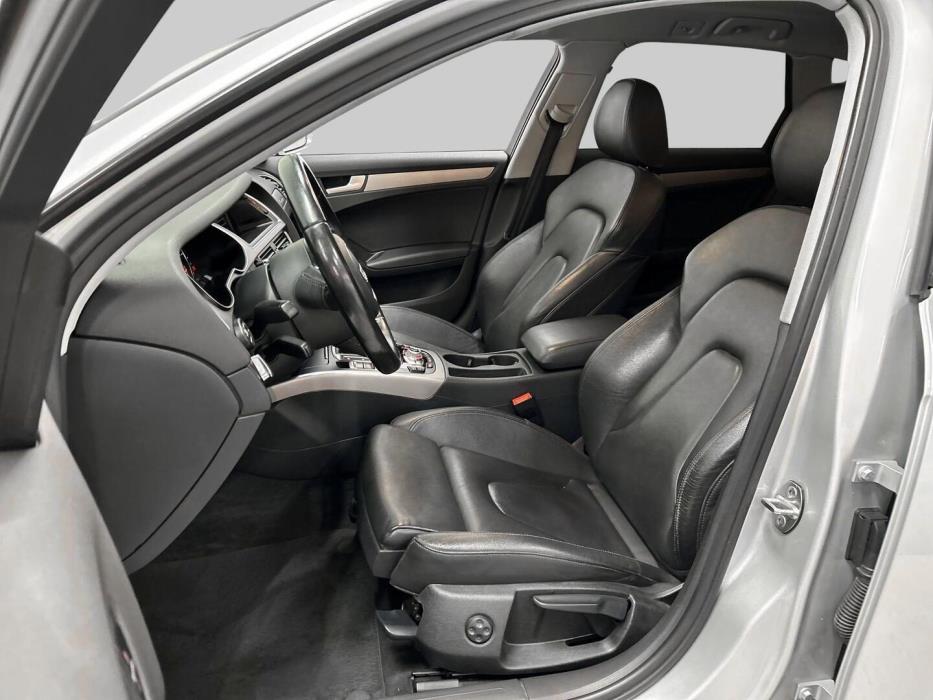 AUDI A4 2012