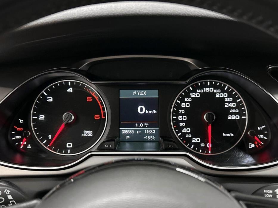 AUDI A4 2012