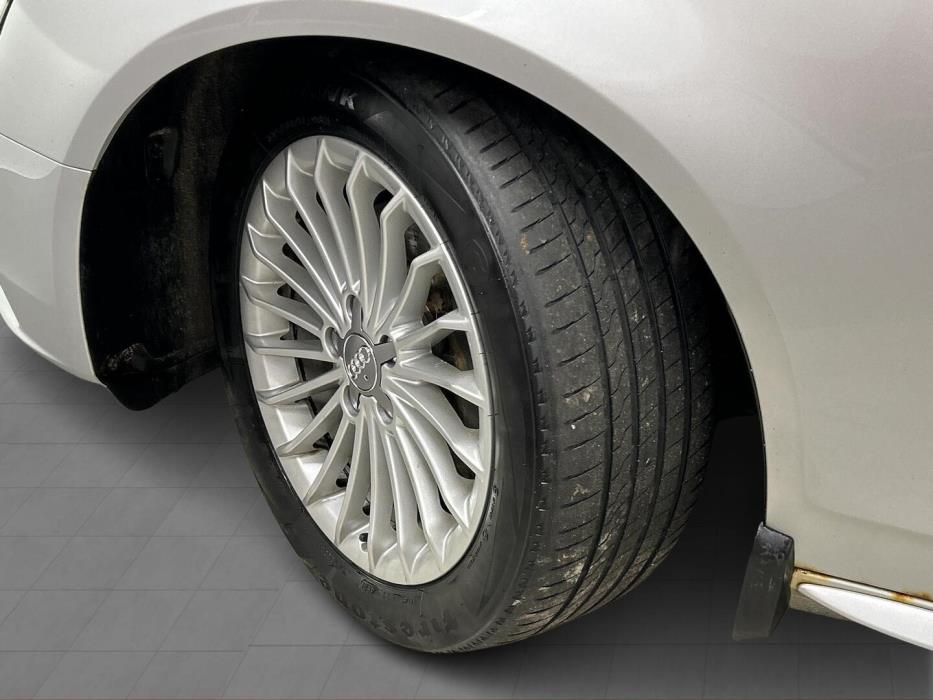 AUDI A4 2012