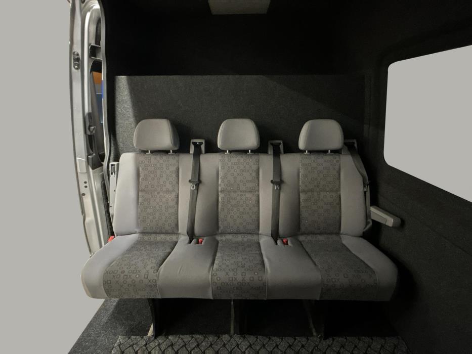 VOLKSWAGEN Crafter 2011