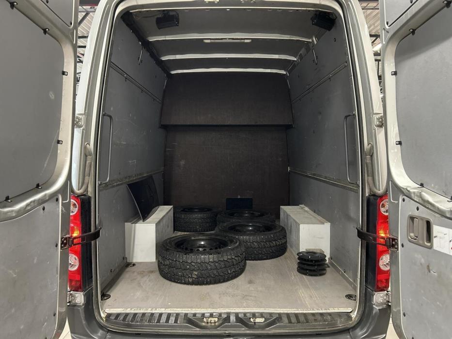 VOLKSWAGEN Crafter 2011