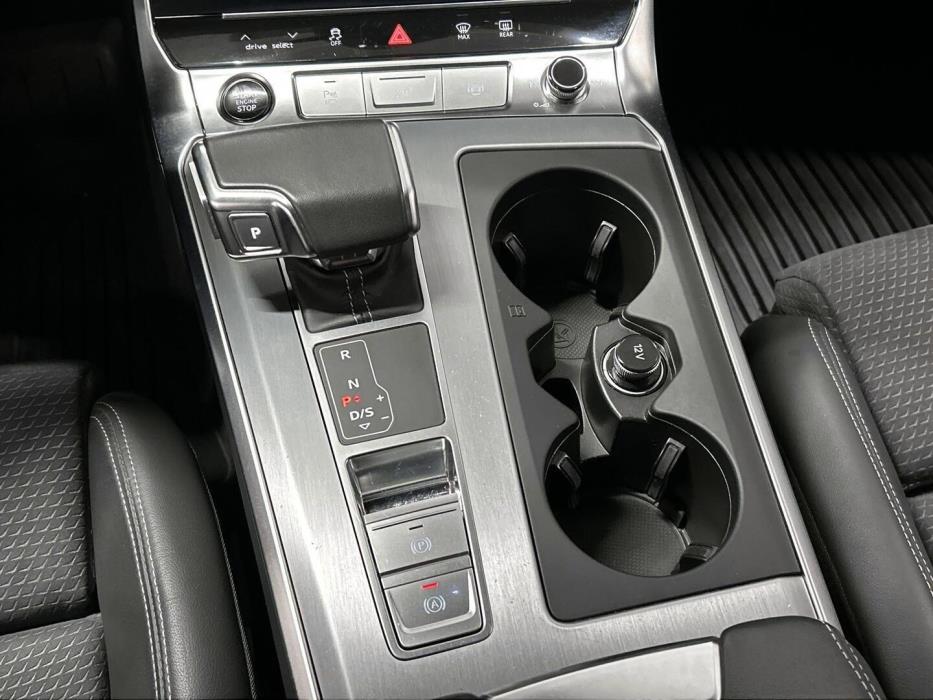 AUDI A6 2023