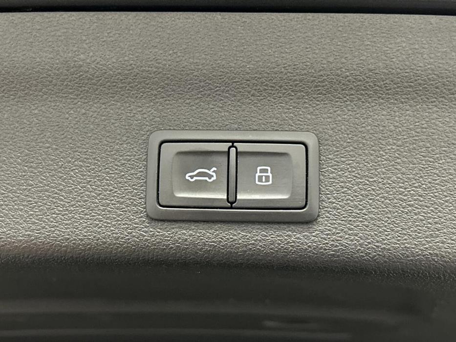 AUDI A6 2023