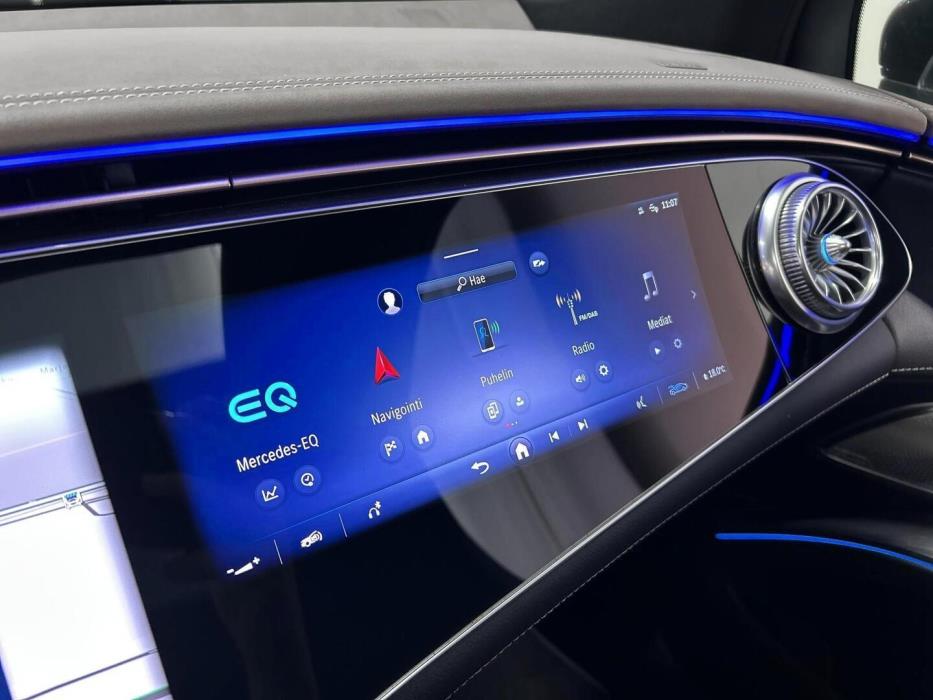 MERCEDES-BENZ EQS SUV 2023