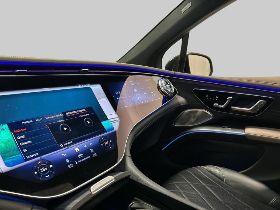 MERCEDES-BENZ EQS SUV 2023