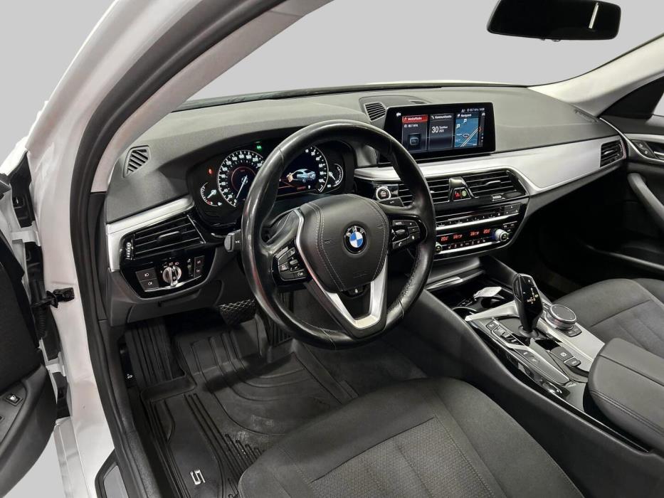 BMW 530 2019