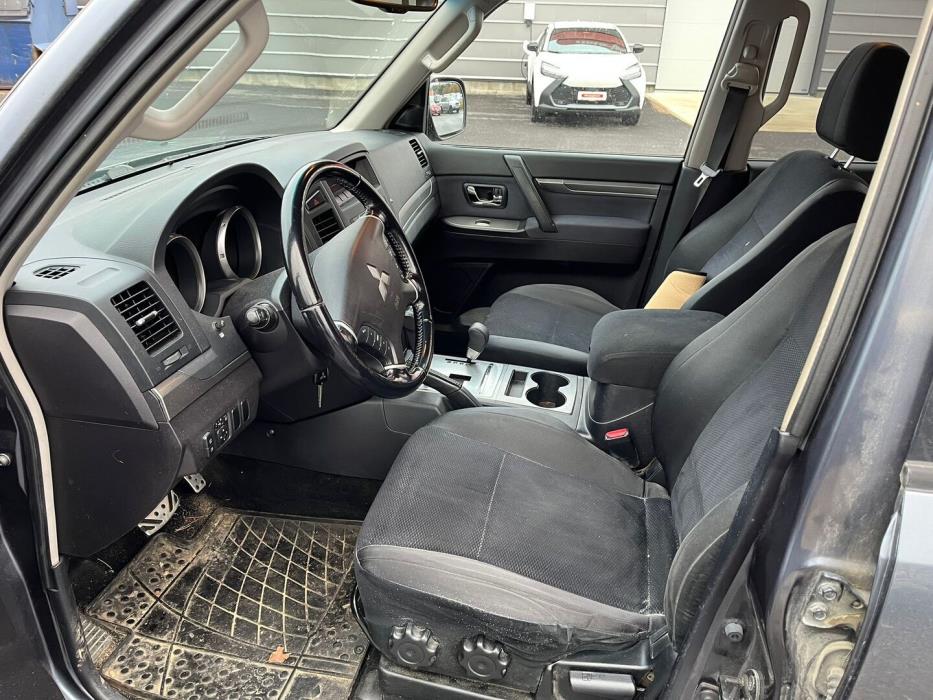 MITSUBISHI Pajero 2007