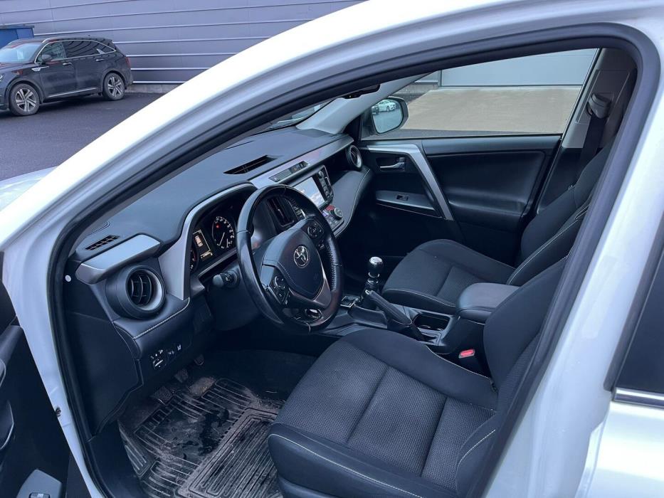 TOYOTA RAV4 2016