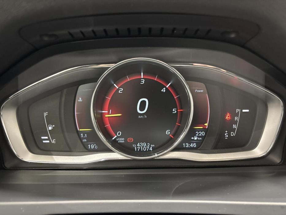 VOLVO V60 2017