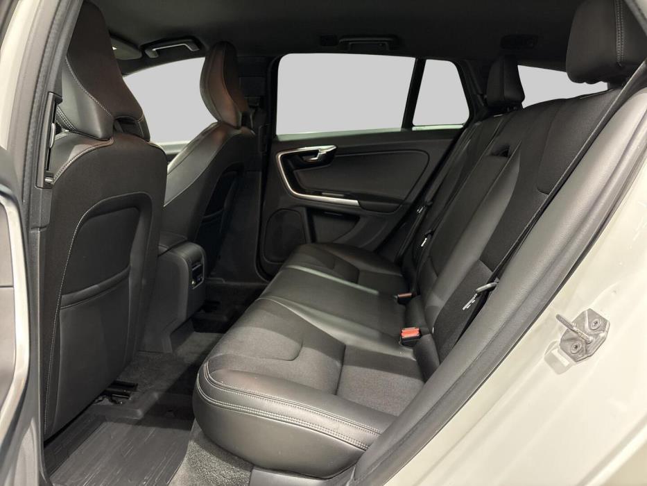 VOLVO V60 2017