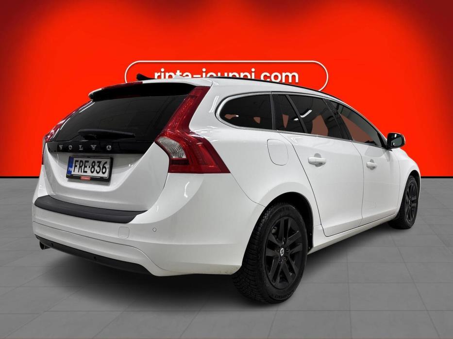 VOLVO V60 2017