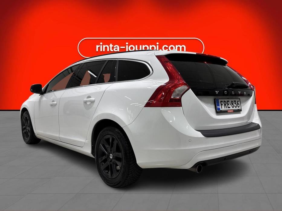 VOLVO V60 2017