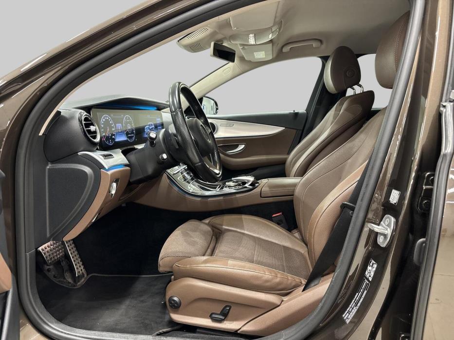 MERCEDES-BENZ E 2017