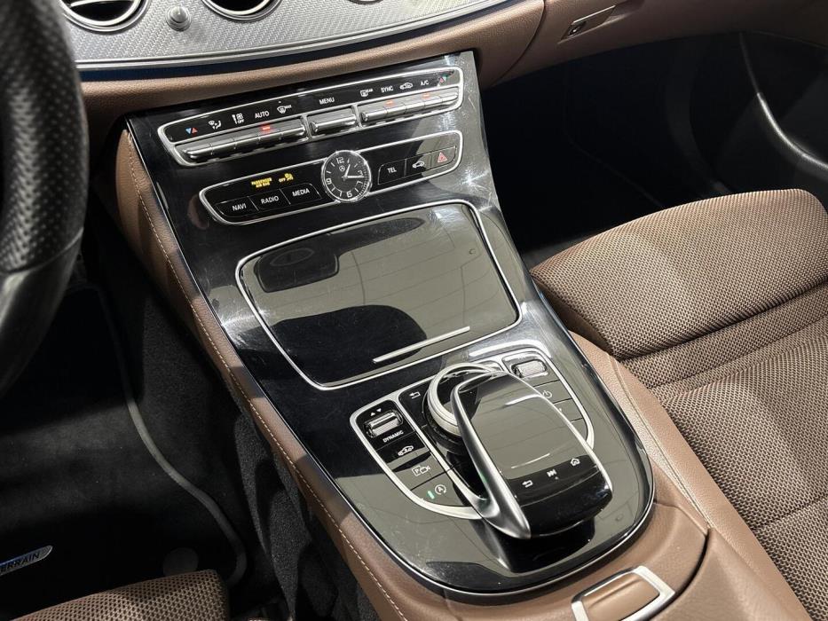 MERCEDES-BENZ E 2017
