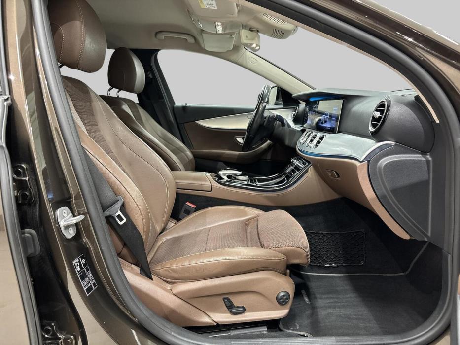 MERCEDES-BENZ E 2017