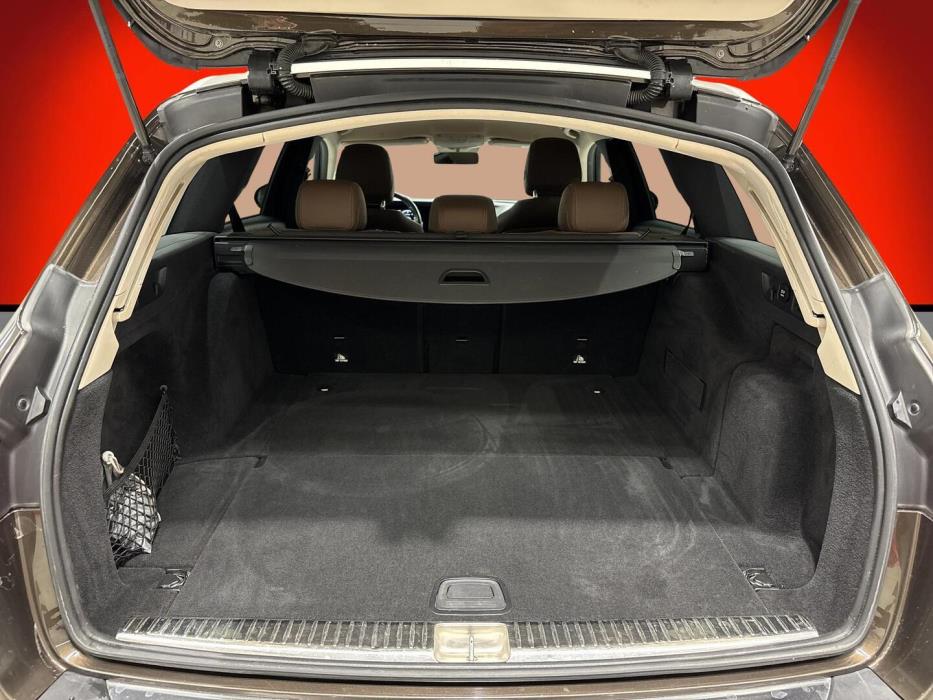 MERCEDES-BENZ E 2017