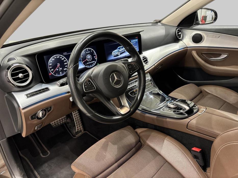 MERCEDES-BENZ E 2017