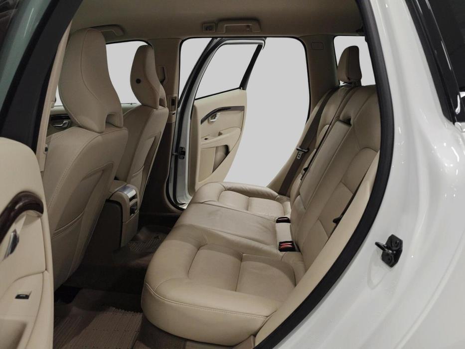 VOLVO V70 2013