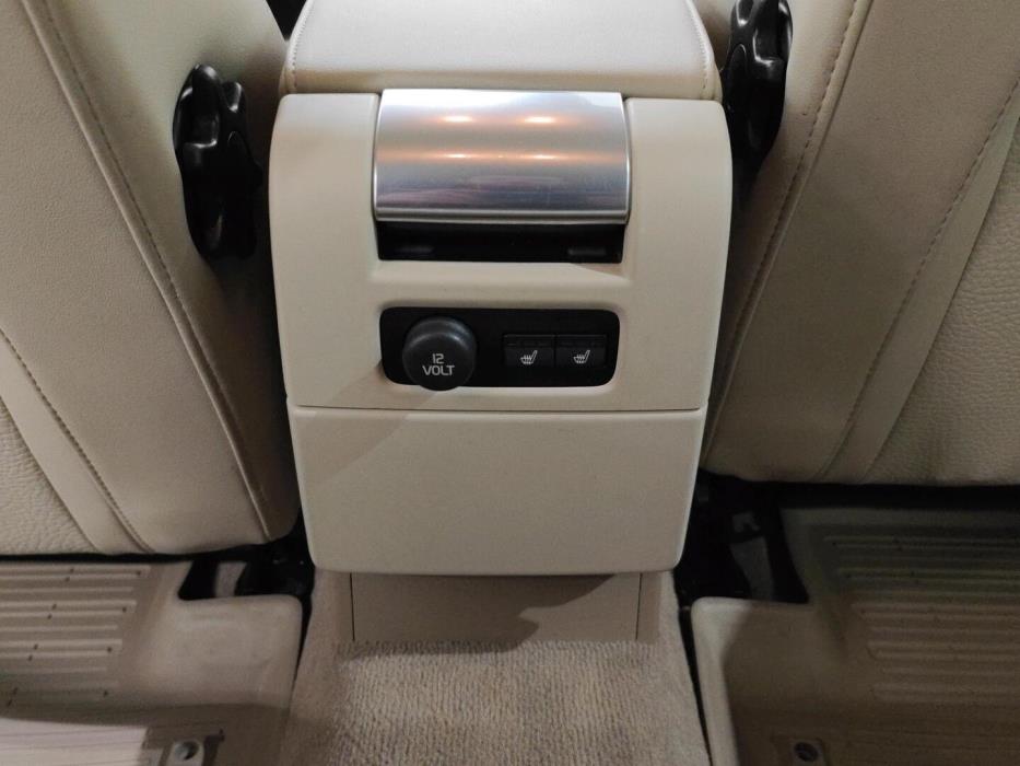VOLVO V70 2013