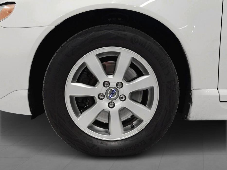 VOLVO V70 2013