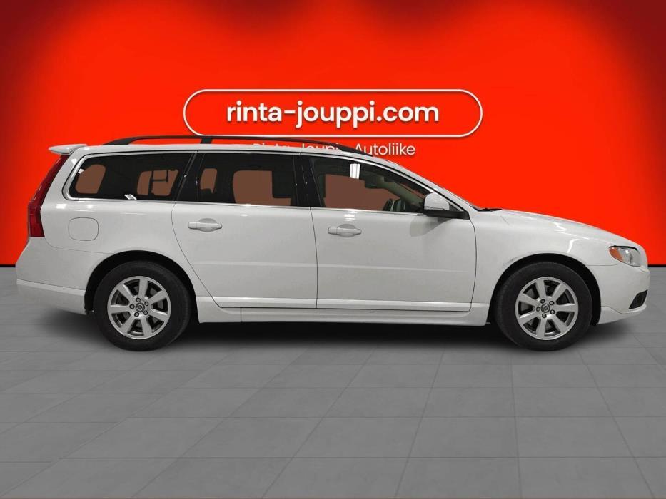 VOLVO V70 2013