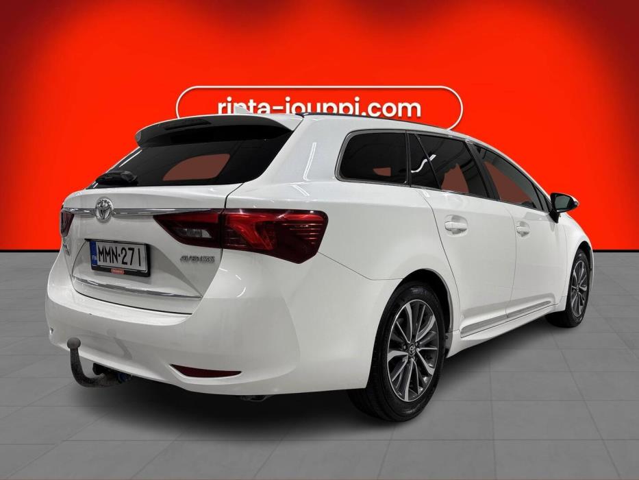 TOYOTA Avensis 2016
