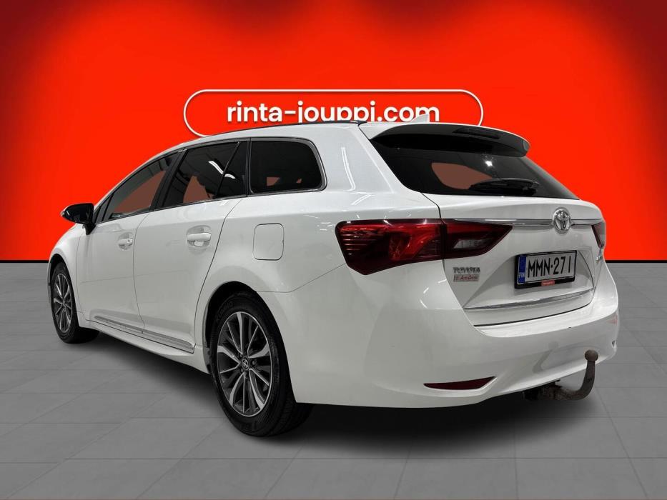 TOYOTA Avensis 2016