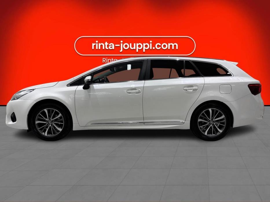 TOYOTA Avensis 2016