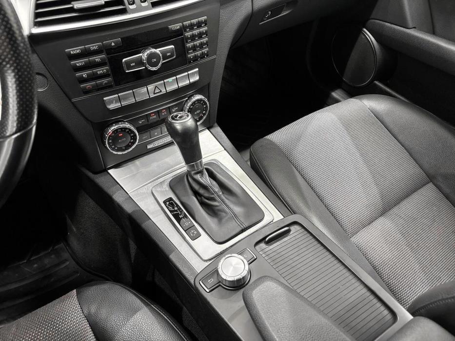 MERCEDES-BENZ C 2011