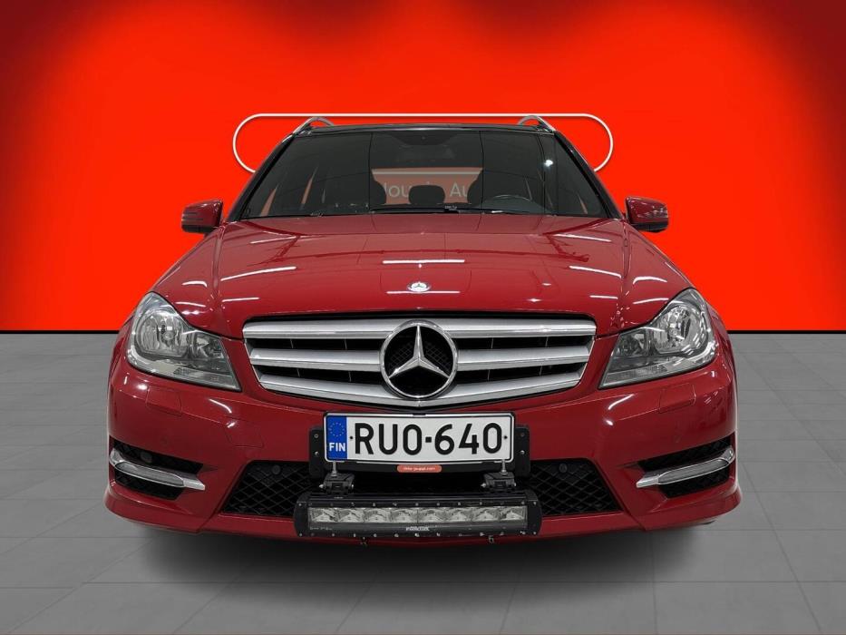 MERCEDES-BENZ C 2011