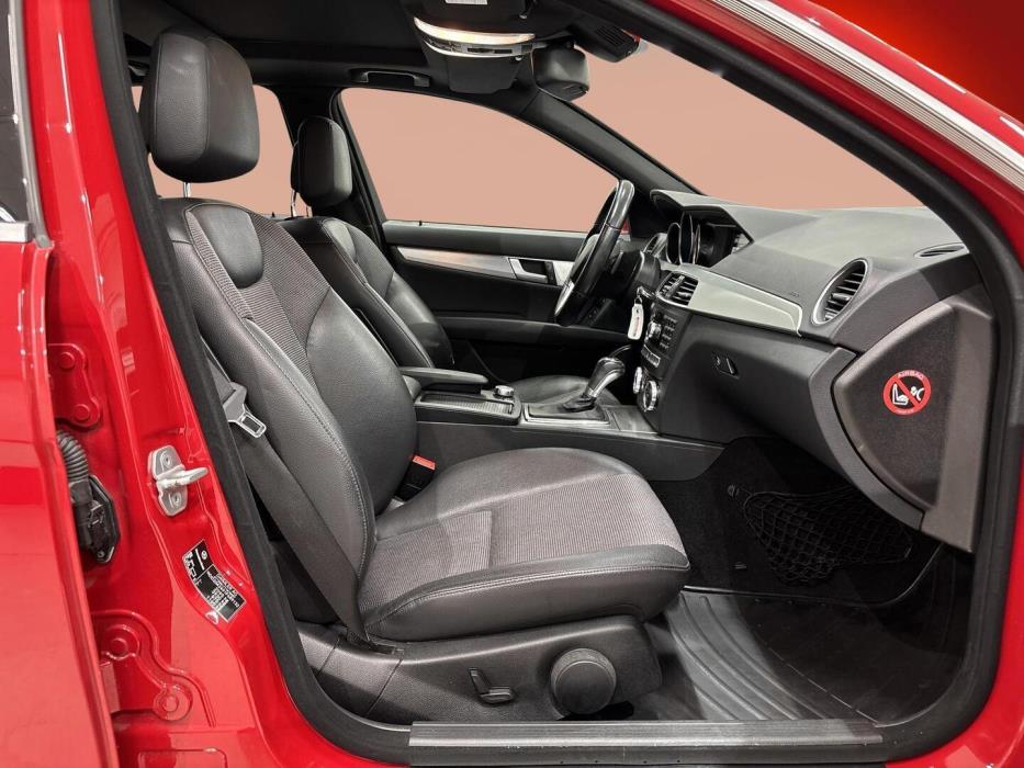 MERCEDES-BENZ C 2011